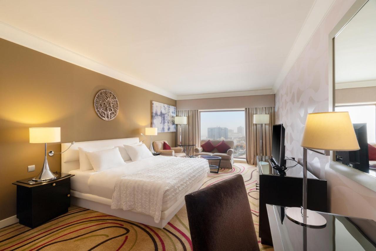 Le Meridien Jeddah Exterior photo Deluxe Room
