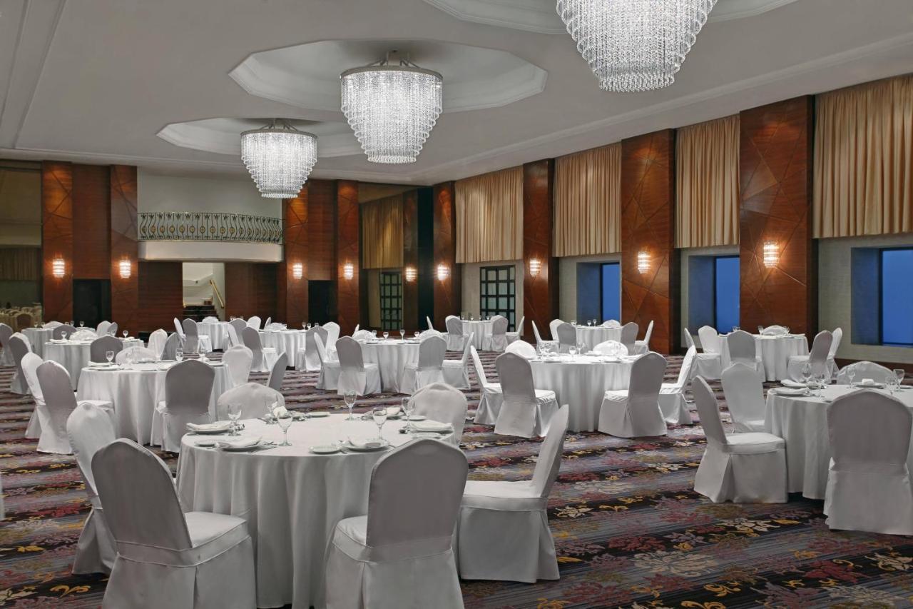 Le Meridien Jeddah Exterior photo The Grand Ballroom
