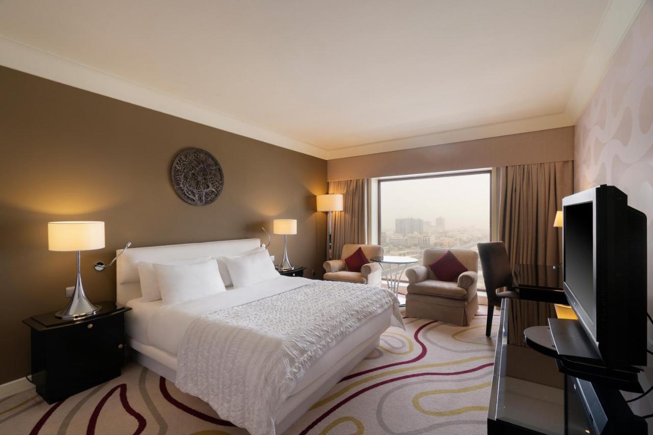 Le Meridien Jeddah Exterior photo Deluxe room