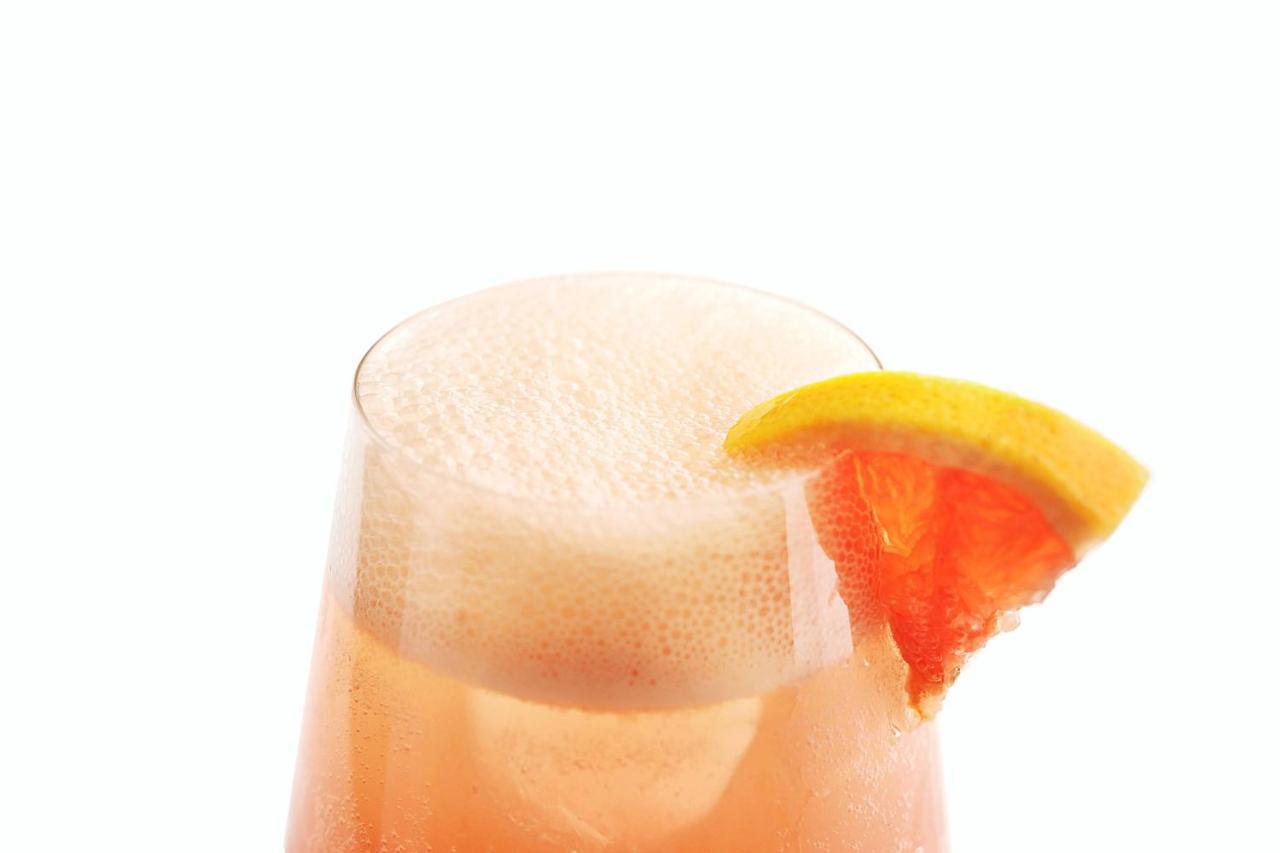 Le Meridien Jeddah Exterior photo A glass of pink grapefruit soda