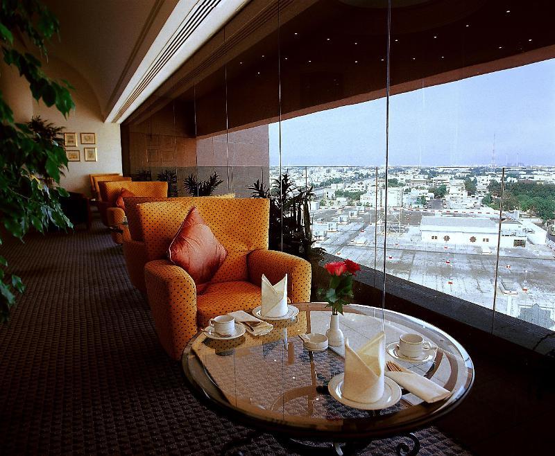 Le Meridien Jeddah Exterior photo The lounge at the airport