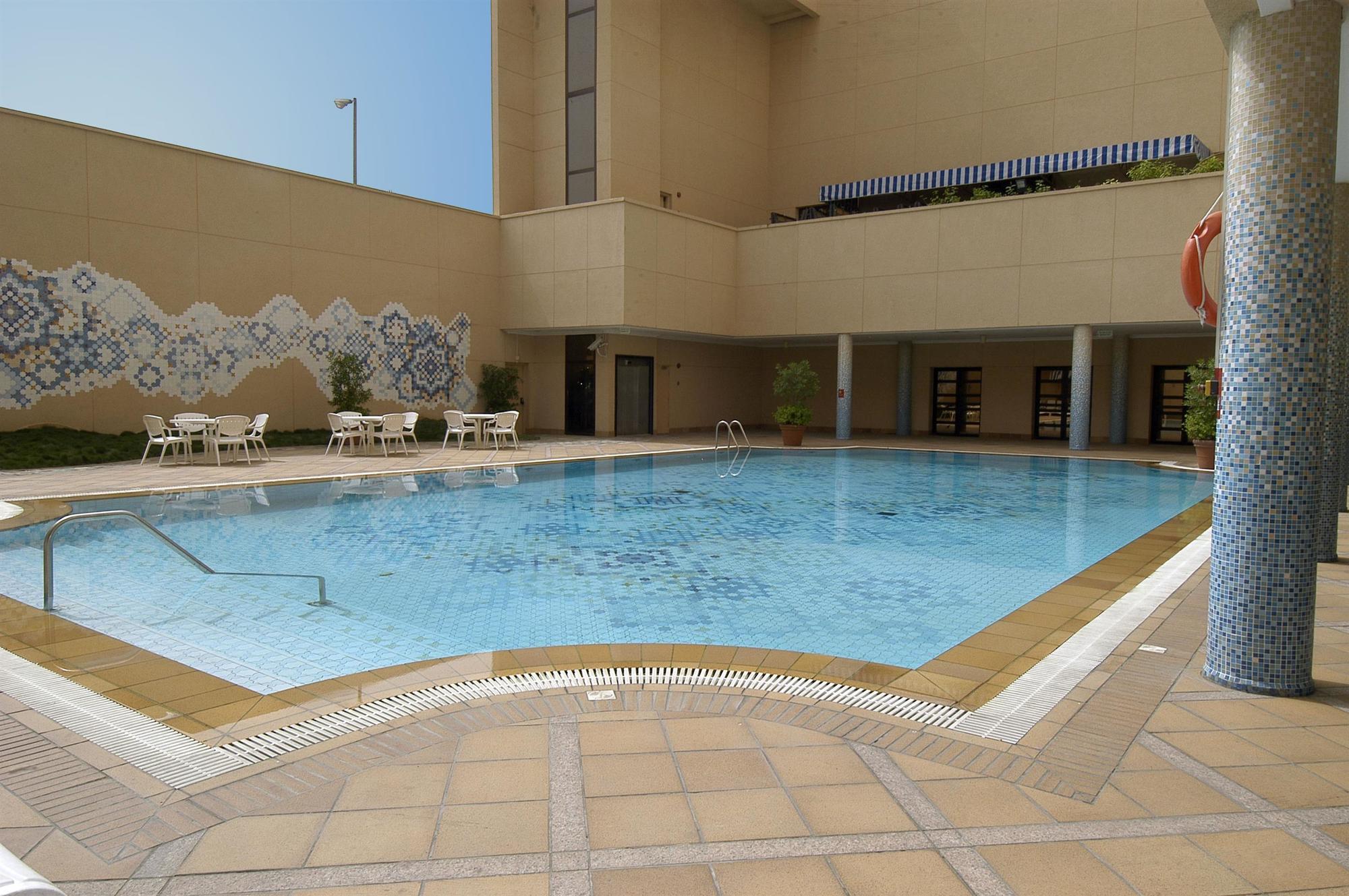 Le Meridien Jeddah Facilities photo Swimming pool