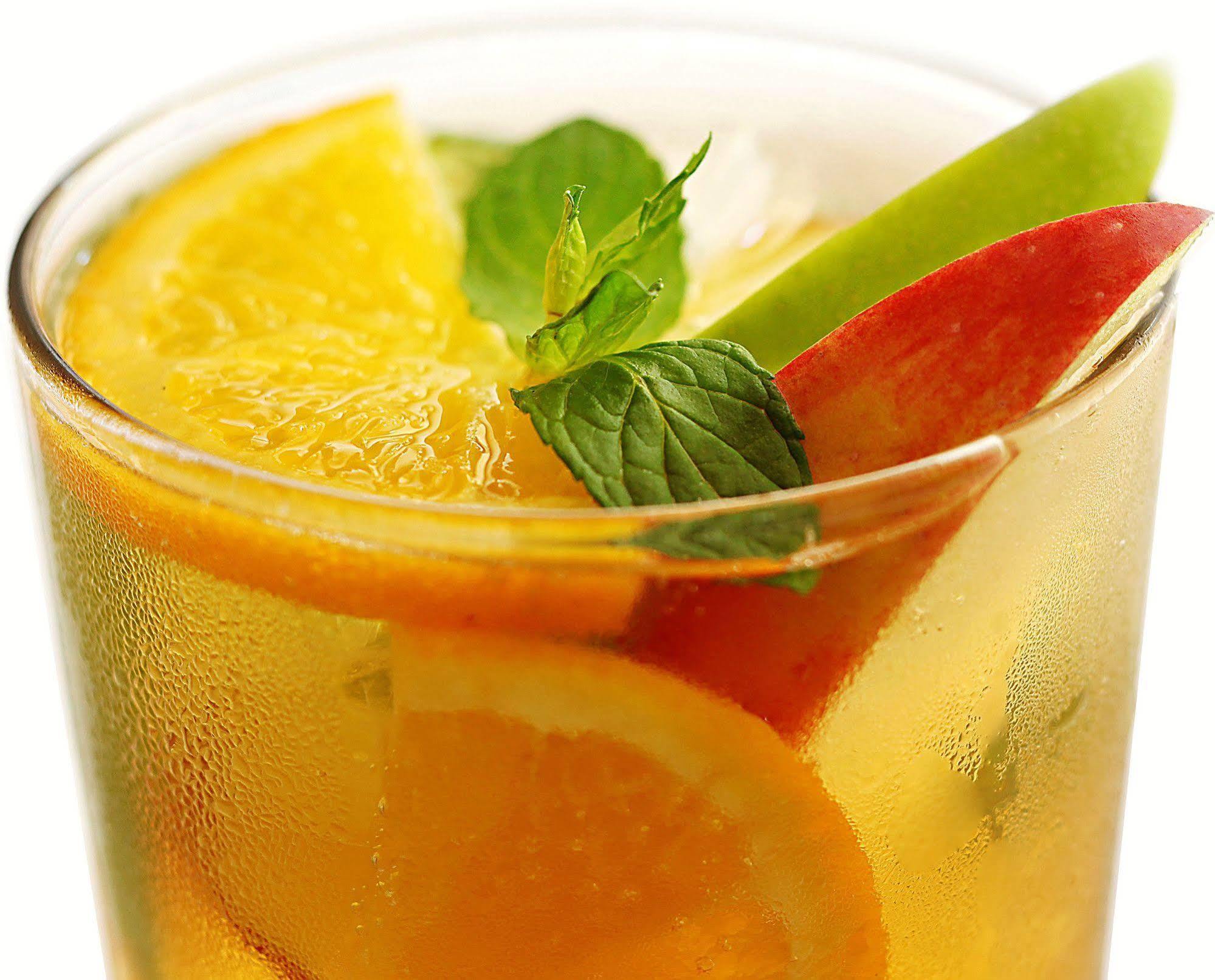 Le Meridien Jeddah Exterior photo A fruit cocktail