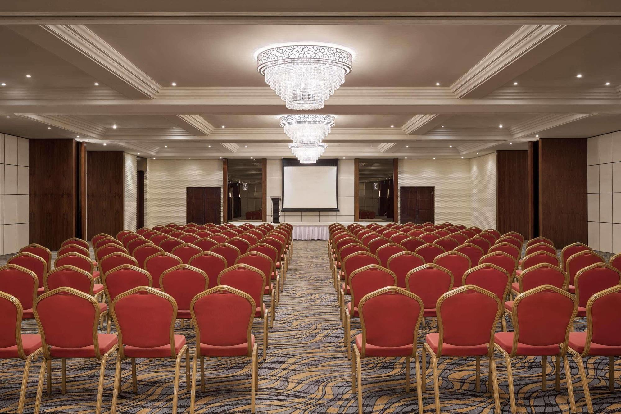 Le Meridien Jeddah Exterior photo The ballroom